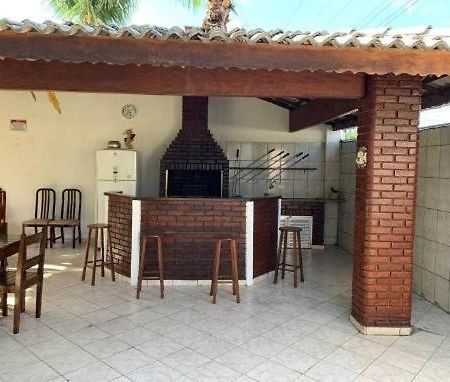 Apartamento 2 Quartos A 5 Minutos A Pe Da Praia Da Enseada グァルジャー エクステリア 写真