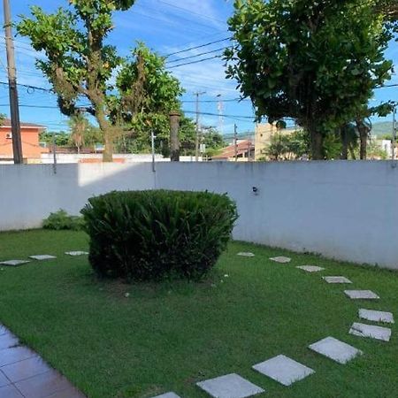 Apartamento 2 Quartos A 5 Minutos A Pe Da Praia Da Enseada グァルジャー エクステリア 写真