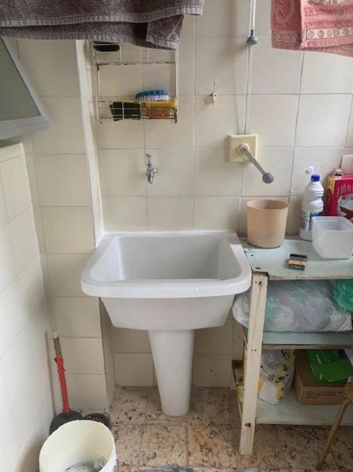 Apartamento 2 Quartos A 5 Minutos A Pe Da Praia Da Enseada グァルジャー エクステリア 写真